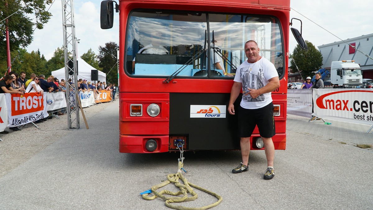 O Fotomagazin /  Austrian open Buspulling 2015 in Wels